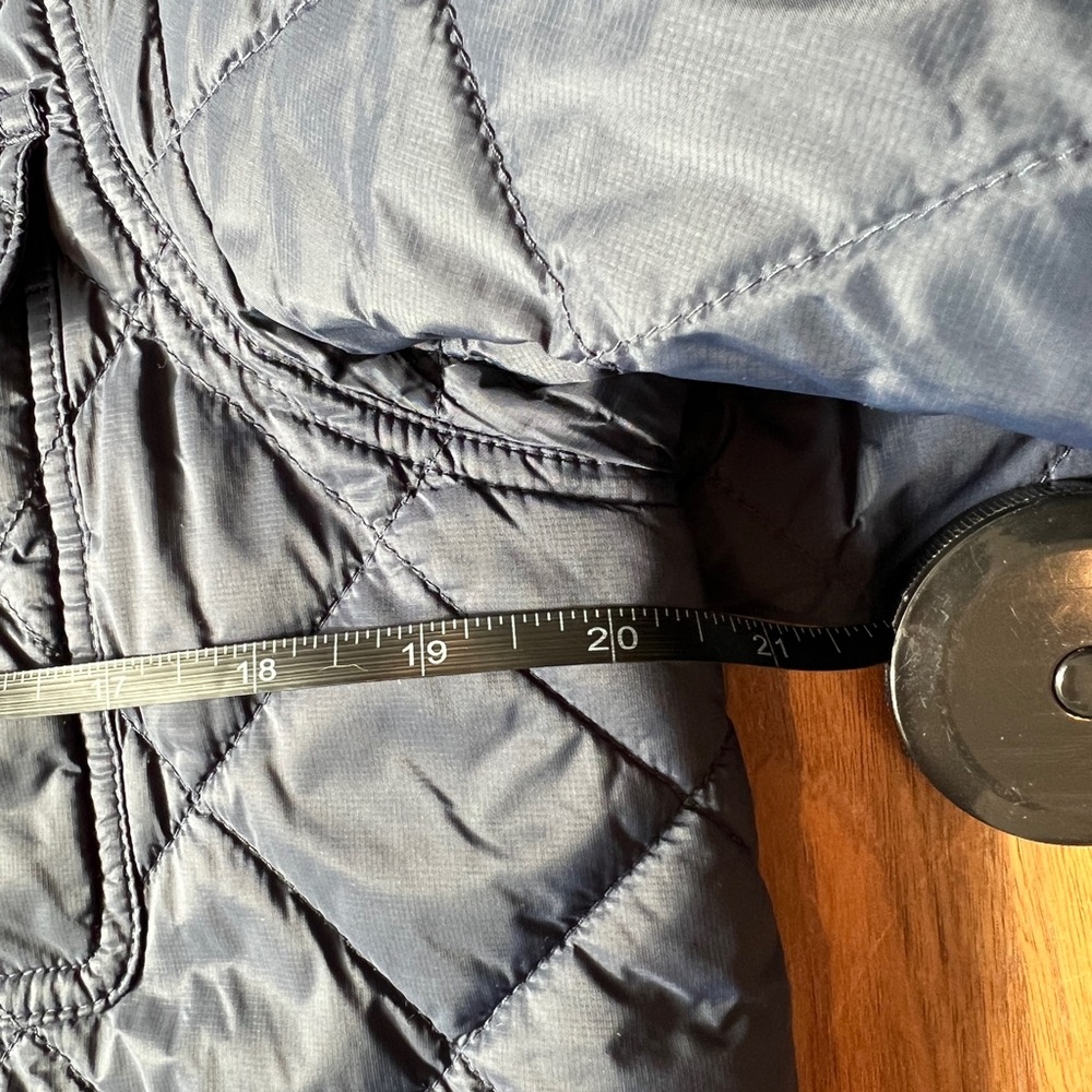 J. Crew Women’s Navy Blue Quilted Shirt Jacket - Picture 7 of 8